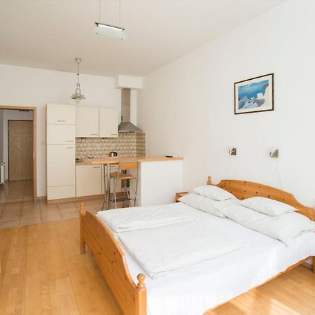 Astra Apartments Budapest Esterno foto
