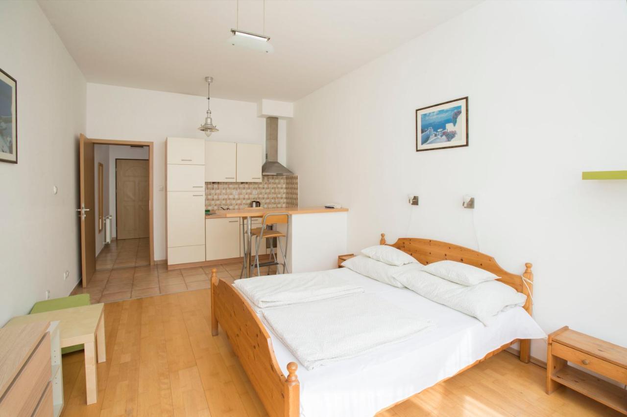 Astra Apartments Budapest Esterno foto